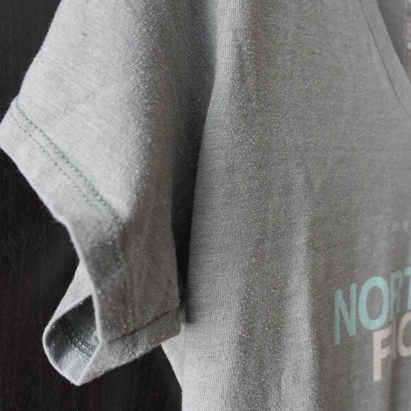 The North Face Women's T-shirt Slim Fit Light Green (L) - Picture 4 of 5